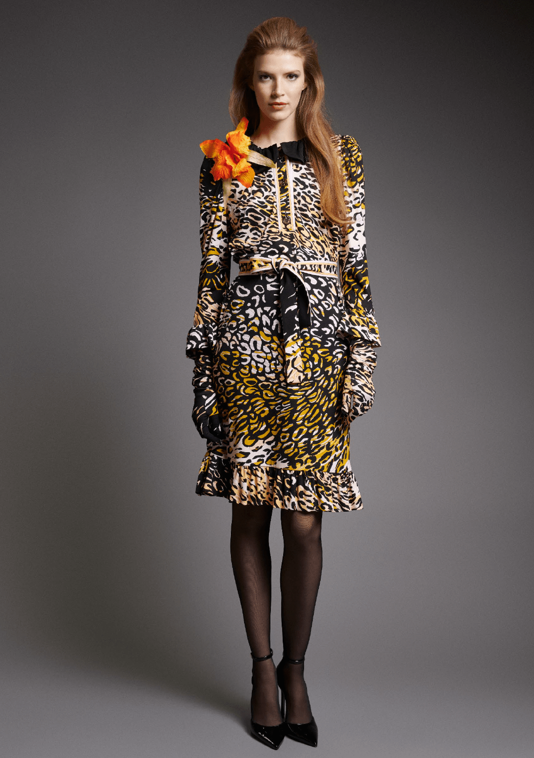 RObe courte en soie à motifs